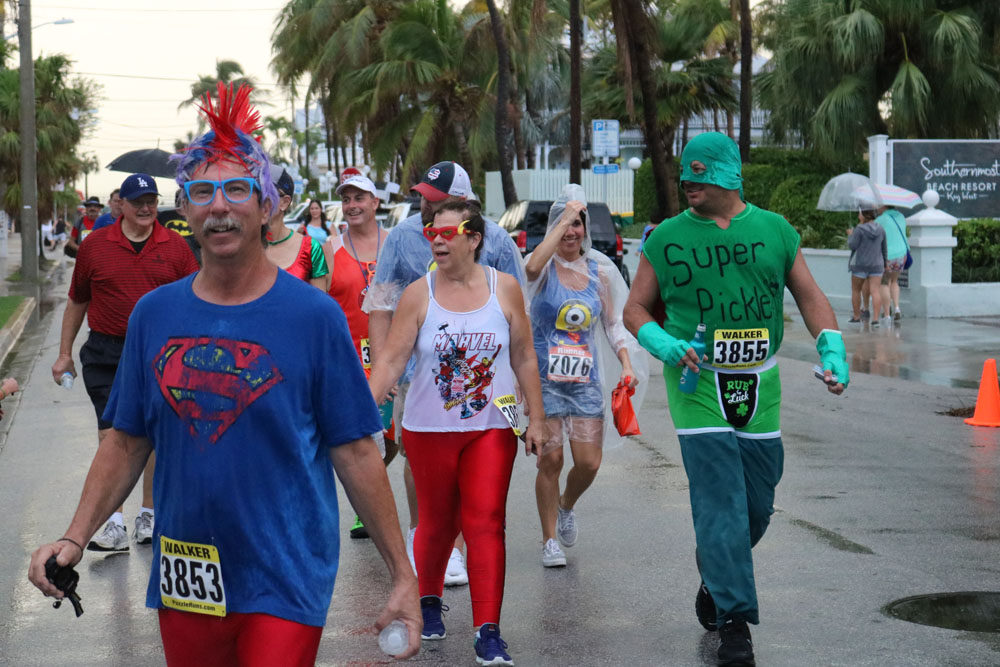 Heroes and Villains 5K 2017 photo - Duval Street, Key West
